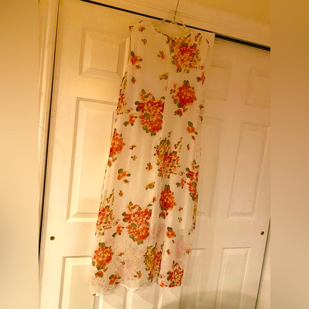 En Focus Studio Women’s sz 16 Floral Sleeveless Long Dress & attached under slip